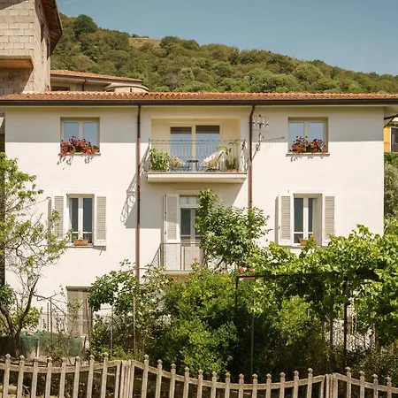 Bed & Breakfast Sanctuary Armony